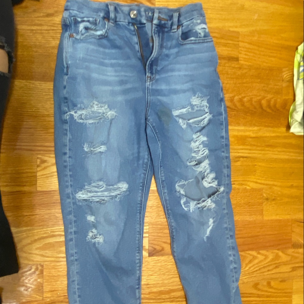 american eagle mom jeans